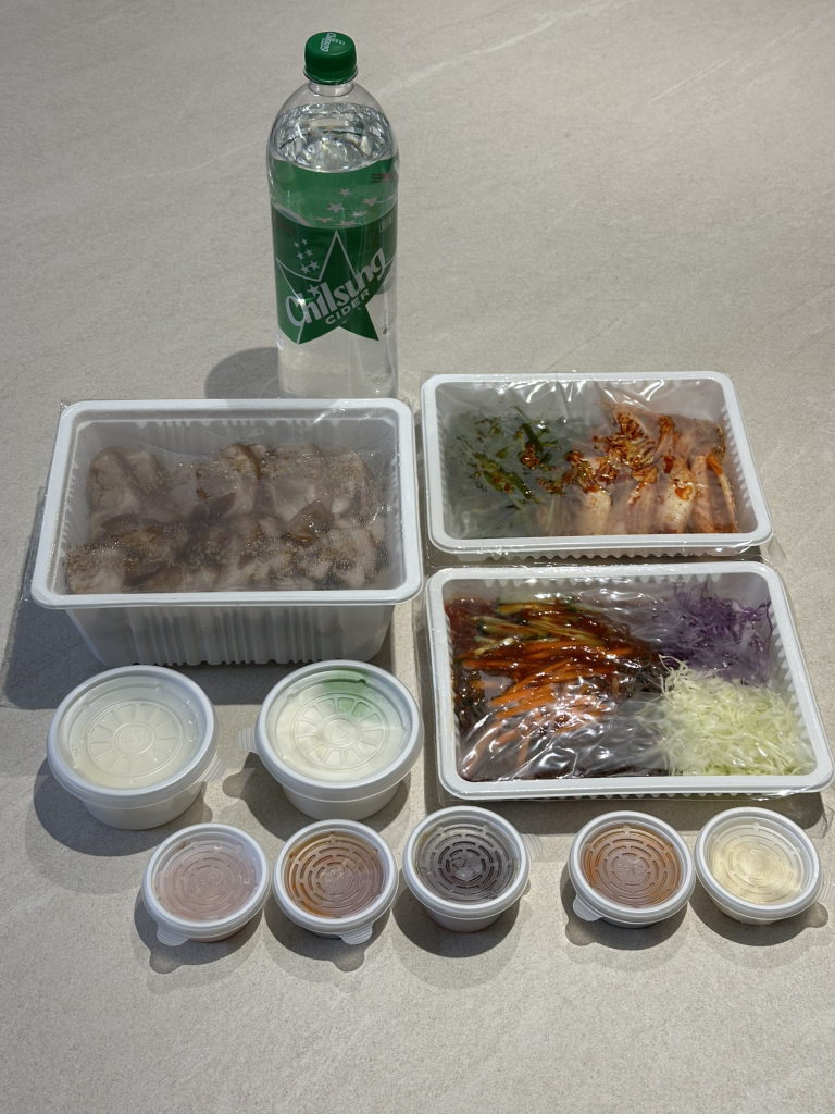 Simcheongiwangjokbal (심청이왕족발) 1