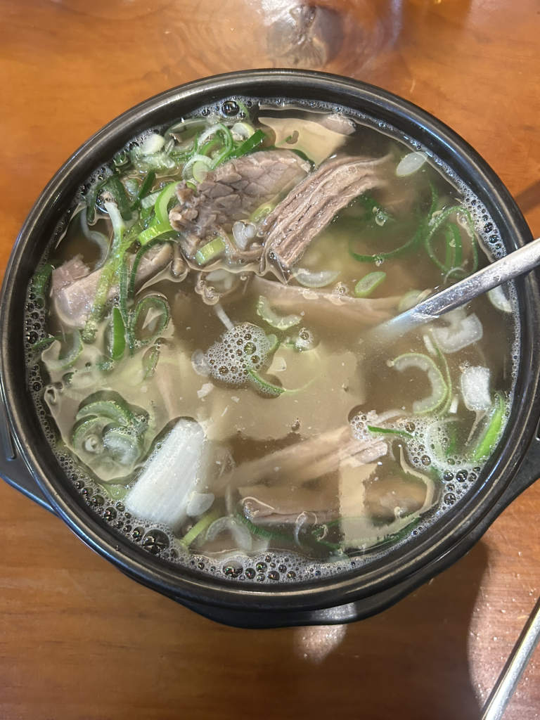 Halmeongjipdeundeunhaejang (할멍집든든해장) 2