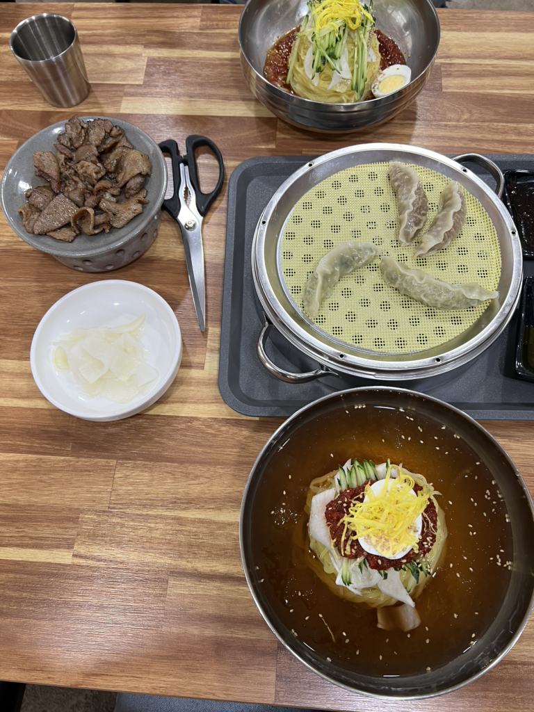 Jirisan chunhyangmilmyeon (지리산 춘향밀면) 2
