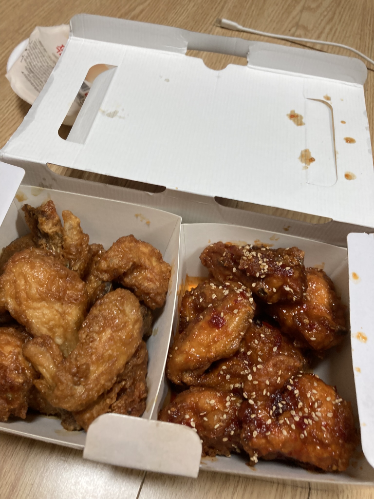 페리카나 홍익대점 사진 2