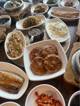 Goryeosanminmuljangeogui (고려산민물장어구이) 3