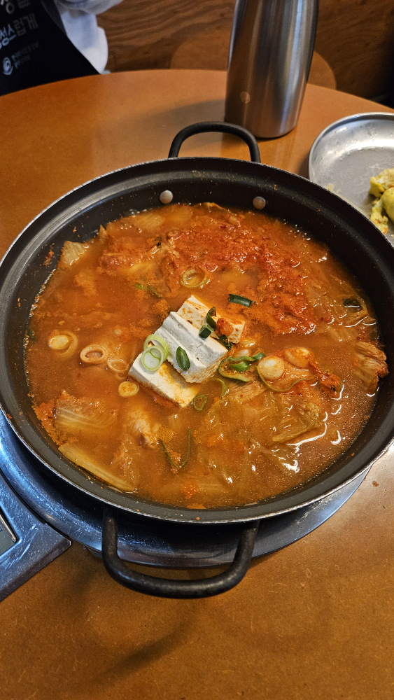 Baekchaegimchijjigae (백채김치찌개) 3