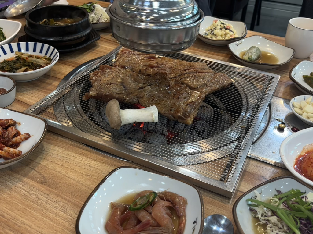 Donggangcheongjeonghanuaenhandon (동강청정한우앤한돈) 3