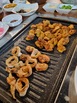 Deojoheungopchangmakchang (더좋은곱창막창) 1
