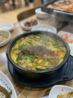 Geumcheongolorimyeongga (금천골오리명가) 1