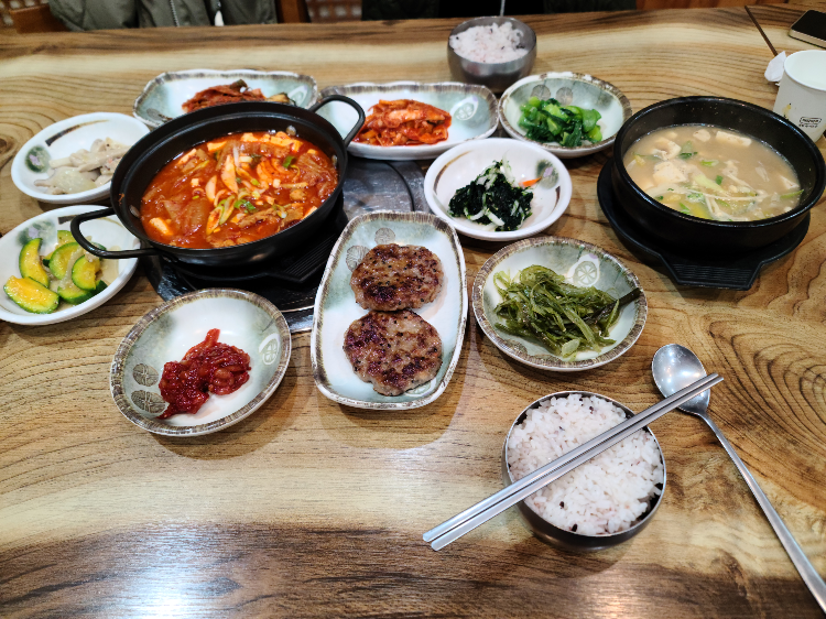 초가식당 2