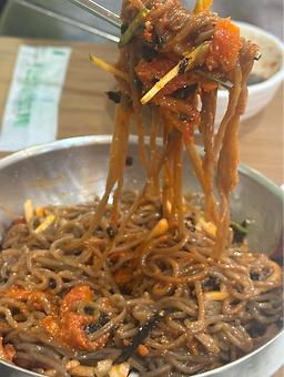 Wonjoongsimimemilkalguksu (원조옹심이메밀칼국수) 1