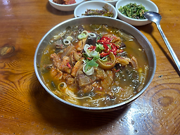Goryeonghalmaeguksujip (고령할매국수집) 1