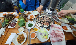 Sinyonghanuchon (신용한우촌) 1