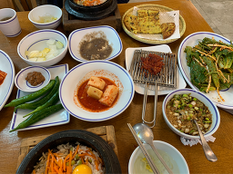 Banyadolsotbap (반야돌솥밥) 2