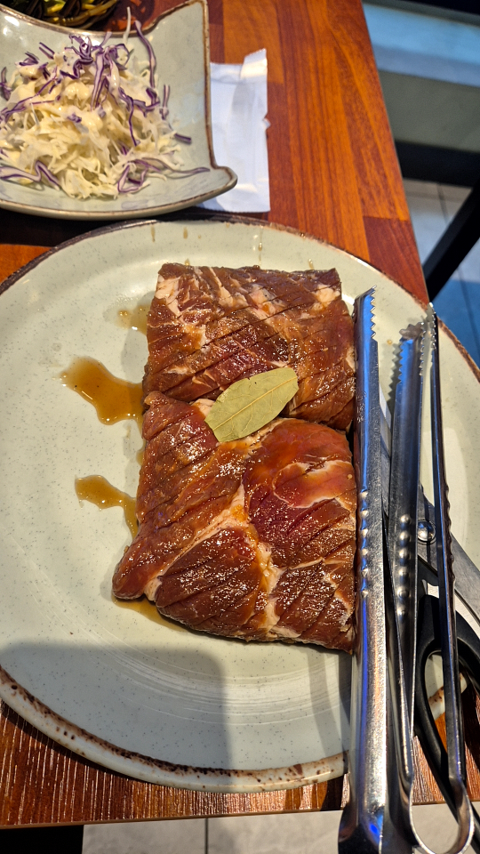 Pyeongchongwangjangsutbulgalbi (평촌광장숯불갈비) 1