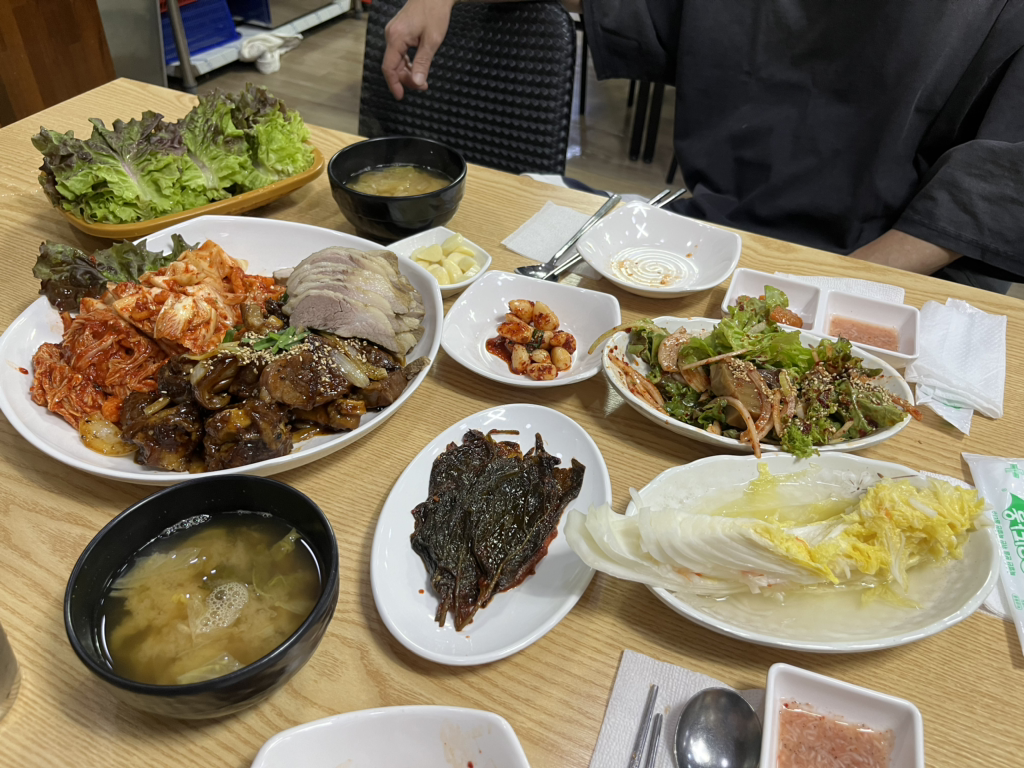 동의보쌈왕족발 2
