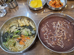 Urimilguksumaeul (우리밀국수마을) 1