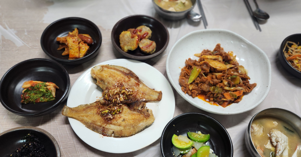 Aneurosikdang (아느로식당) 2