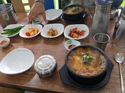 Jeongganegamjatanghaejangguk (정가네감자탕해장국) 1