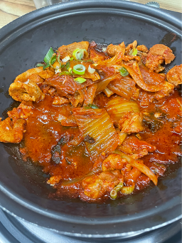 Dwaejihanmari (돼지한마리) 2