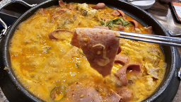 Bikjjunbudaejjigae (빅쭌부대찌개) 2