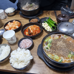Dongjinsundaeguk (동진순대국) 3