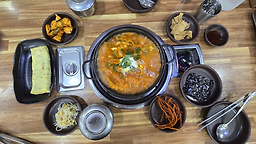 Isunimgimchijjigae (이순임김치찌개) 3