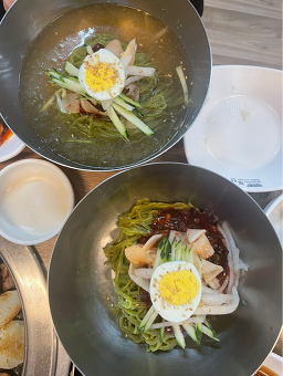 Nokchamilmyeongalbimaeul (녹차밀면갈비마을) 2
