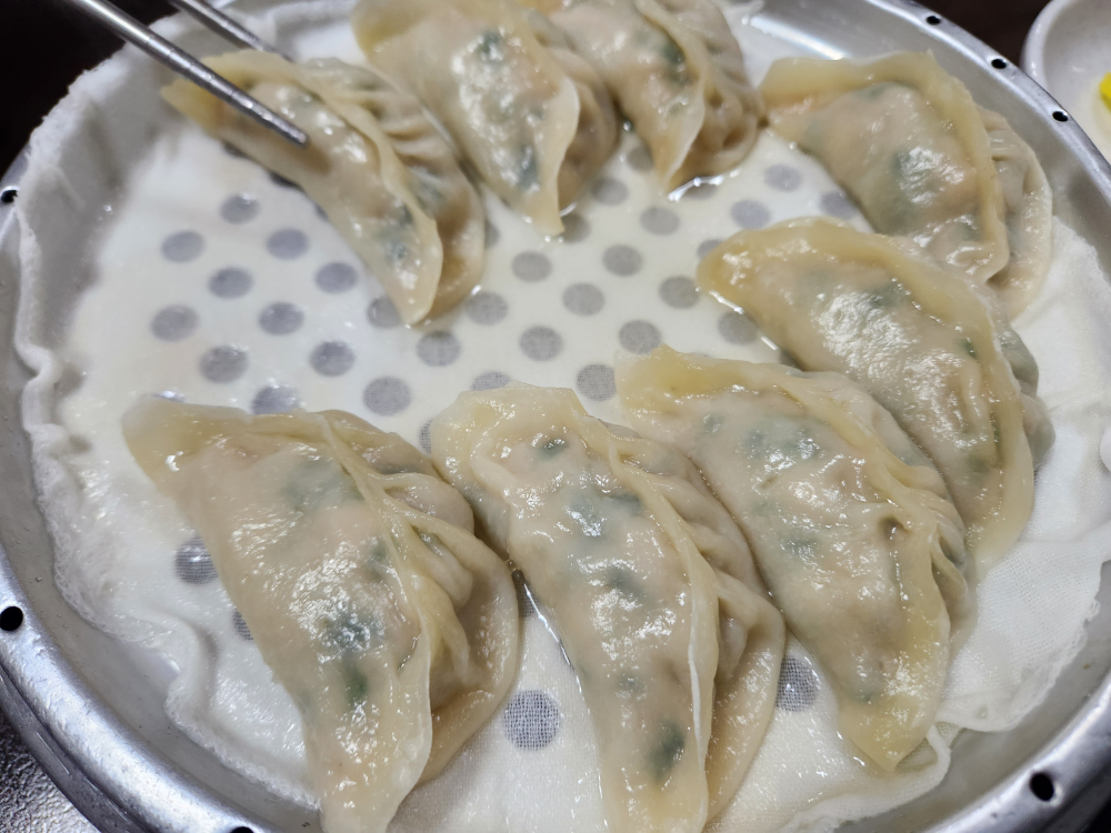 Hyangwonmandu (향원만두) 3