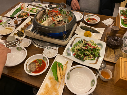 Maebonggolheukyeomso (매봉골흑염소) 1