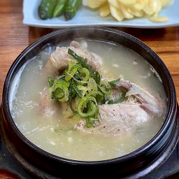 Cheonilsamgyetang (천일삼계탕) 2