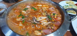 Ideungbyeongbudaejjigae 5
