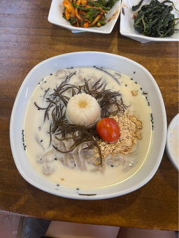 Damsodubujeonmunjeom (담소두부전문점) 2