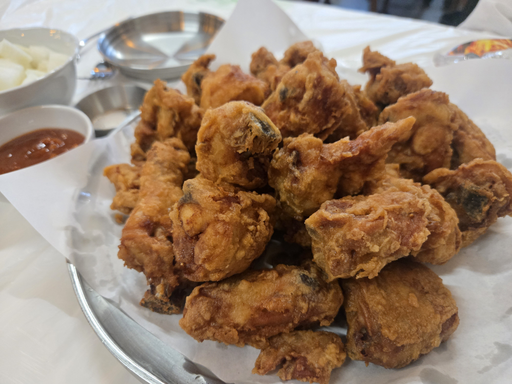 Ssangdongtongdak (쌍동통닭) 1