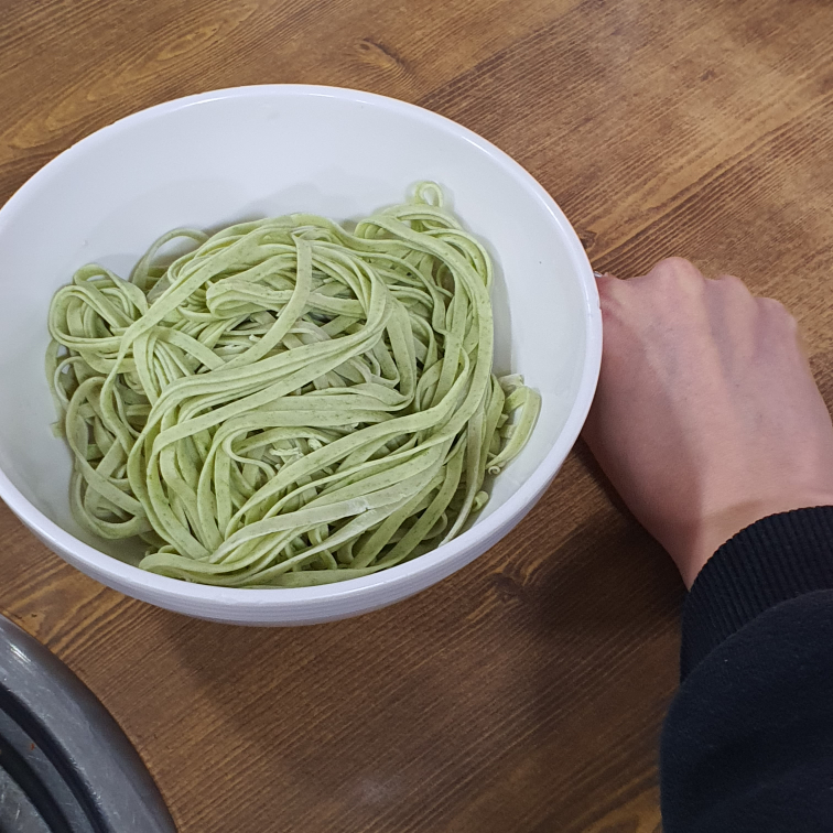 율생해물샤브칼국수 2
