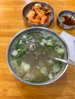 Yeongrangomtang (영란곰탕) 2