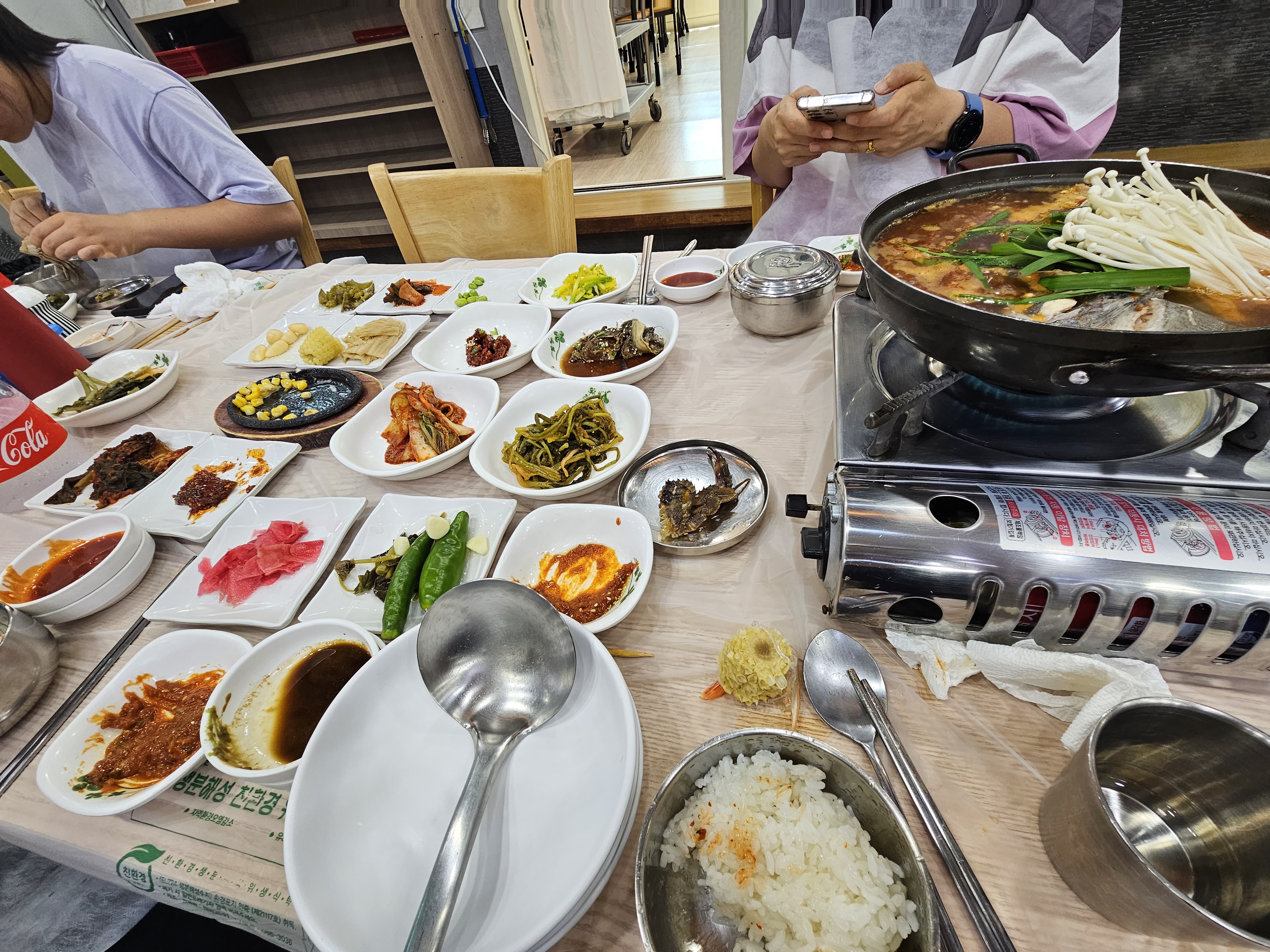Sagyejeolhoetjip (사계절횟집) 3