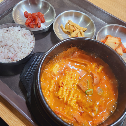 엔터식스 왕십리역점 푸드코트 대표 사진