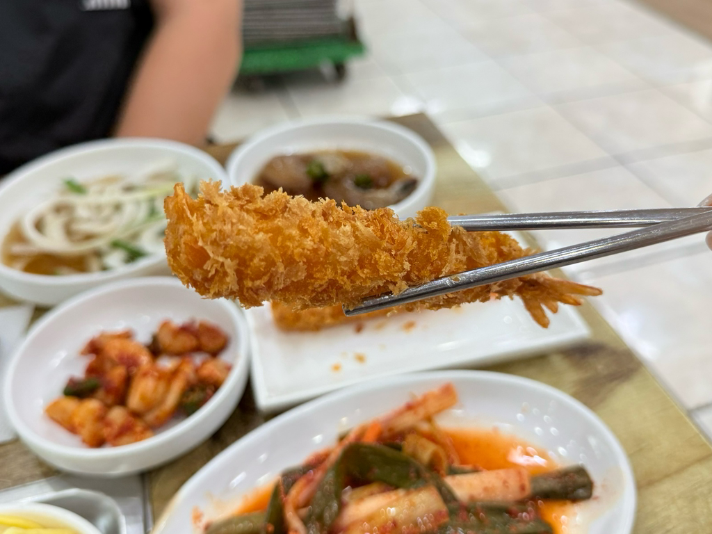 Pungcheonjangeojikpanjang (풍천장어직판장) 1