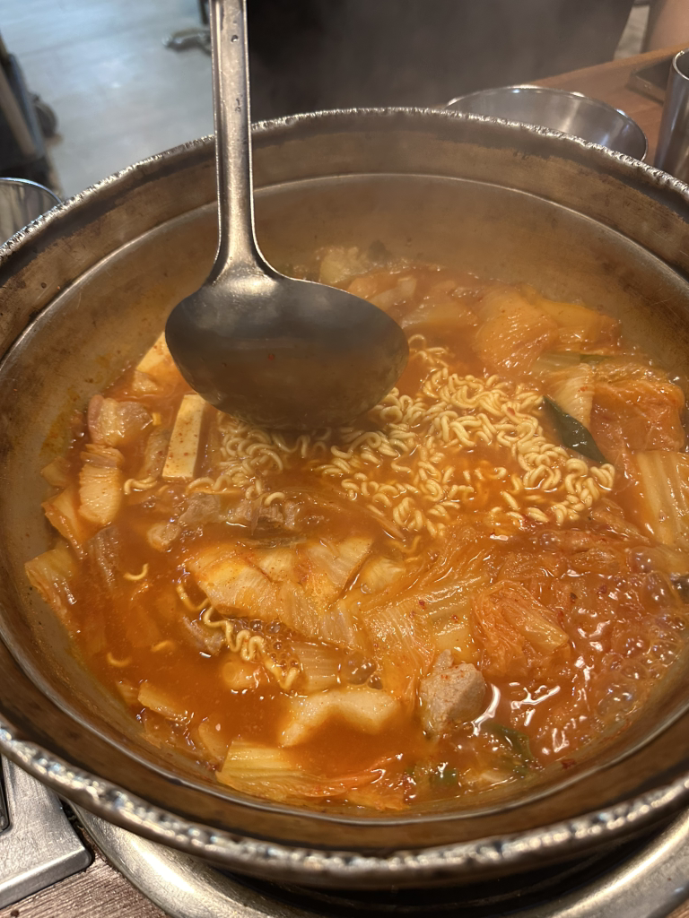 명동찌개마을 신림점 사진 2