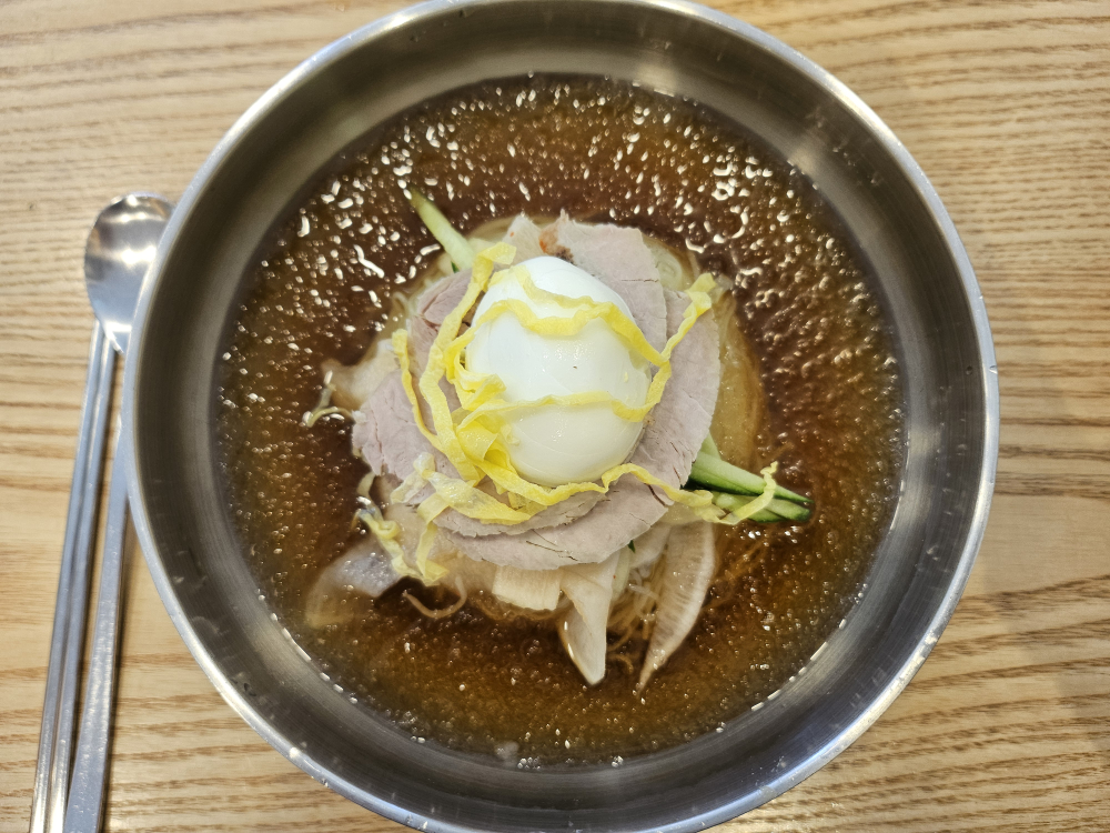 춘하추동밀면 대치직영점 대표 사진