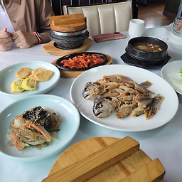 Hansikdanghaemil (한식당해밀) 1