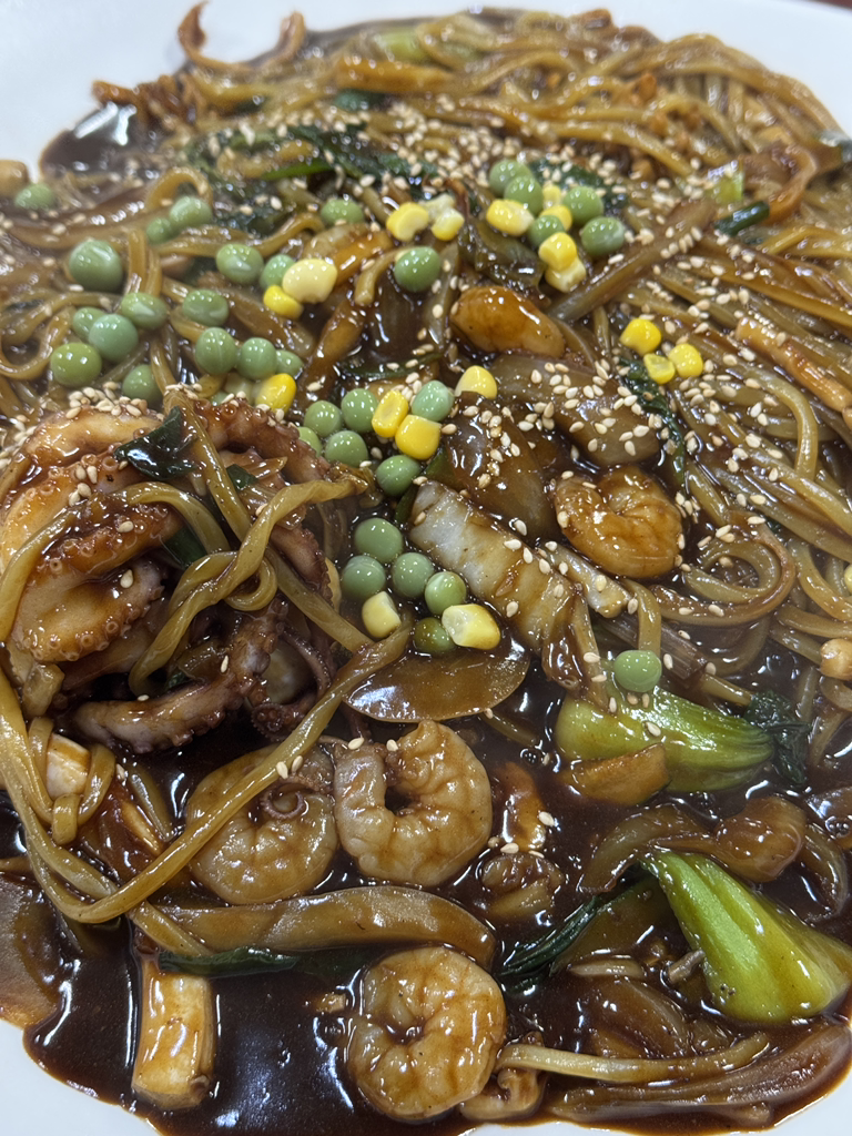 Keunsonjjajang (큰손짜장) 3