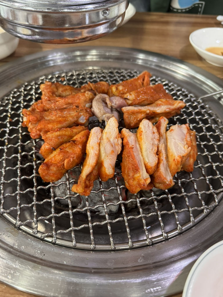 Chuncheonsutbuldakgalbi (춘천숯불닭갈비) 3