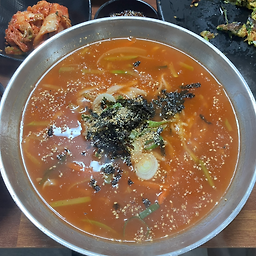 Dungine kalguksu (둥이네 칼국수) 1