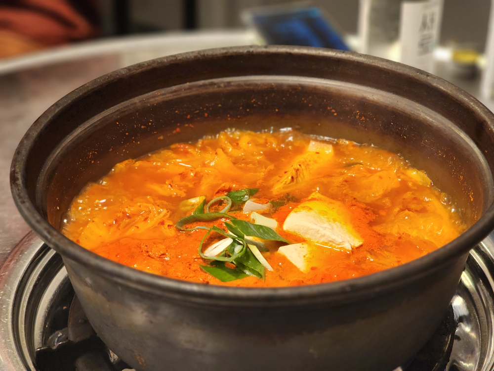 백채김치찌개와 생고기 석촌역점 대표 사진