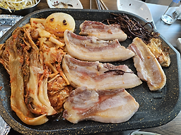 Gimganesamgyeopsal (김가네삼겹살) 1