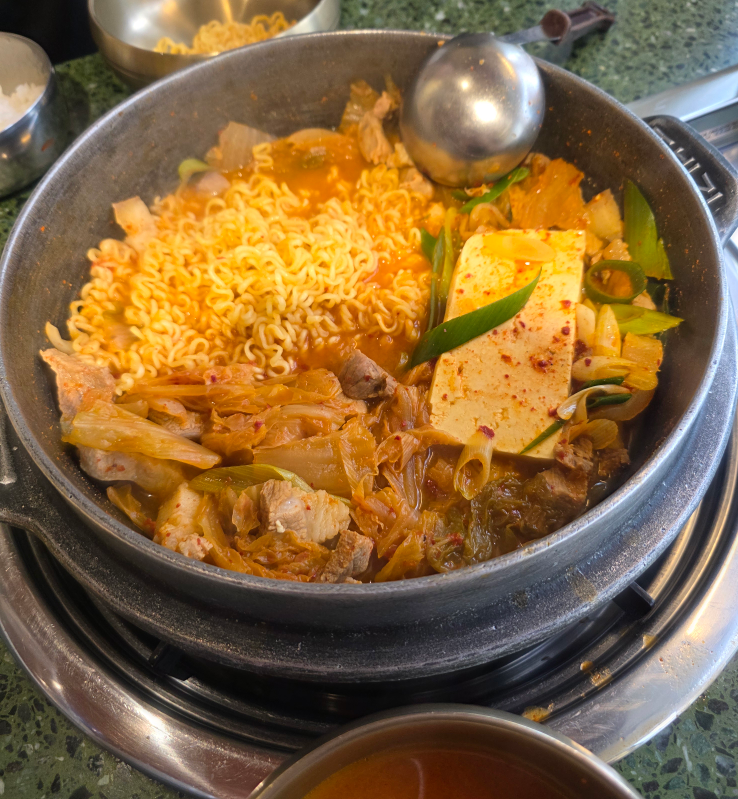 뚝방길 생김치치기 서울직영점 대표 사진