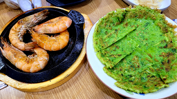 Jumunjinmanseonghoetjip (주문진만성횟집) 2