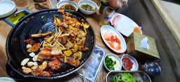 Jangteosamgyeopsal (장터삼겹살) 1