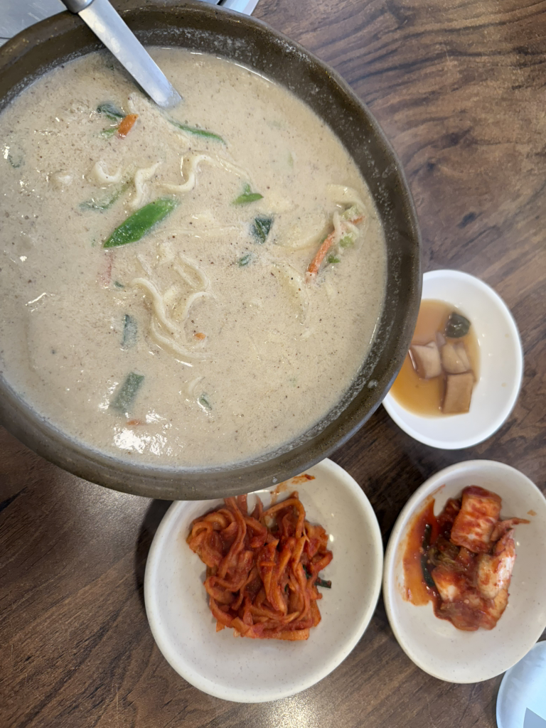 부여손칼국수 1