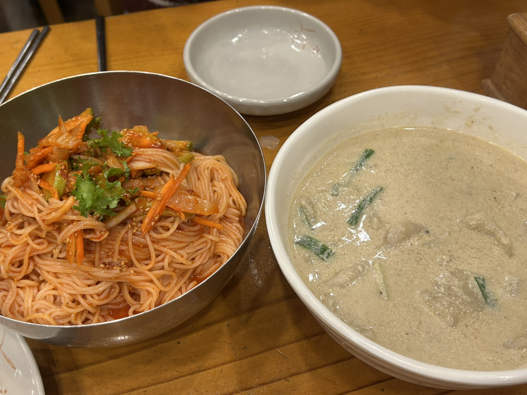 장비빔국수와굴국밥보쌈 분당서판교점 사진 3