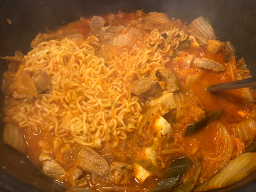 백채김치찌개와 생고기 석촌역점 사진 2