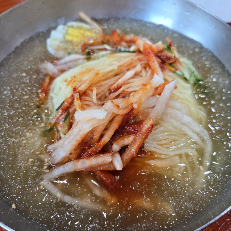 Yeongilmansupsilmilmyeon (영일만숲실밀면) 1